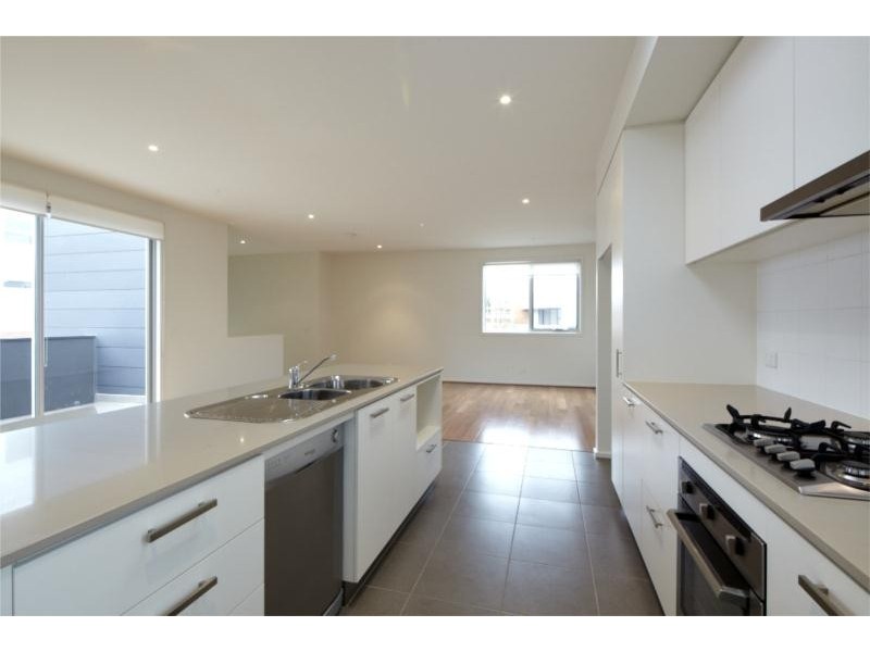 11 Harrys Lane, Clifton Hill VIC 3068