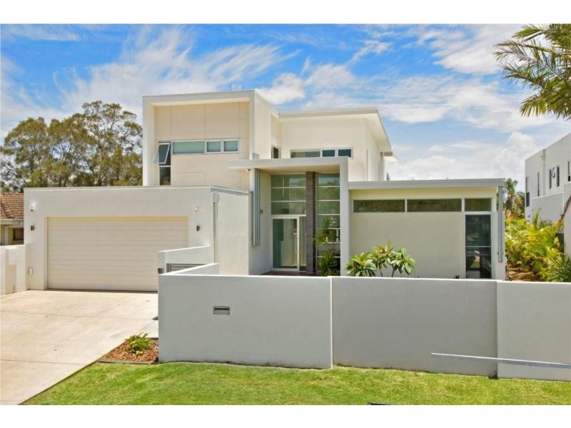 14 Yulunga Place, Mooloolaba QLD 4557