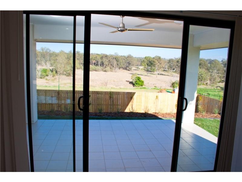 27 Navickas Cct, Redbank Plains QLD 4301