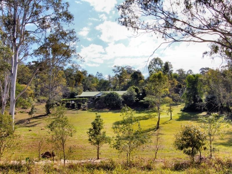 9 Riversleigh Rd, Bellbowrie QLD 4070