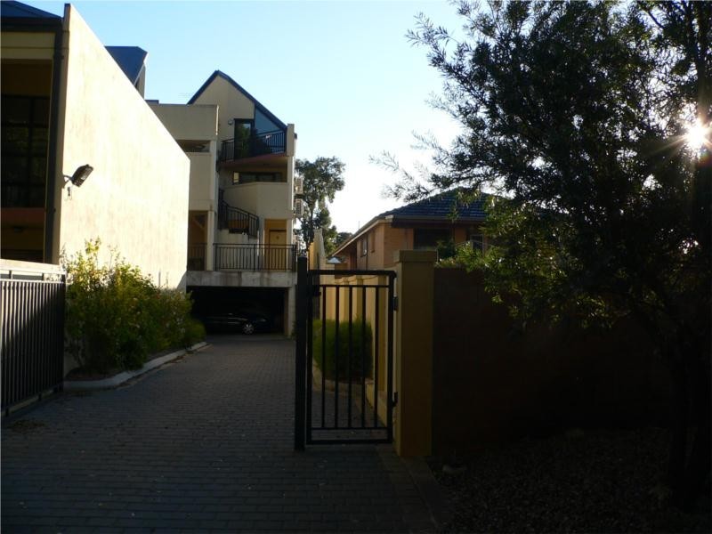 5/11 Hislop Road, Attadale WA 6156