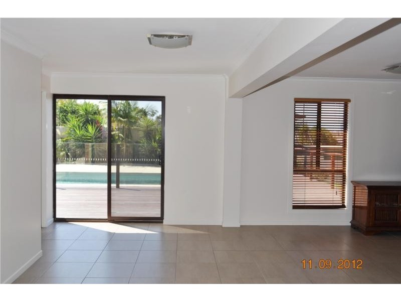 27 Wardoo Street, Ashmore QLD 4214