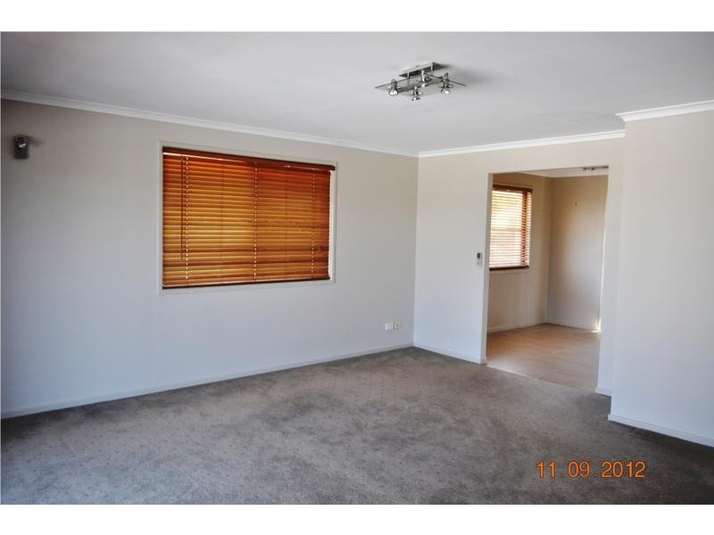 27 Wardoo Street, Ashmore QLD 4214