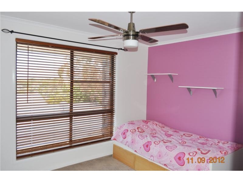 27 Wardoo Street, Ashmore QLD 4214