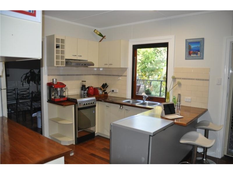 227 Broadwater Ave West, Maroochydore QLD 4558