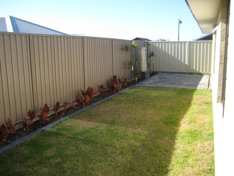 10 Burdekin Vista, Hammond Park WA 6164