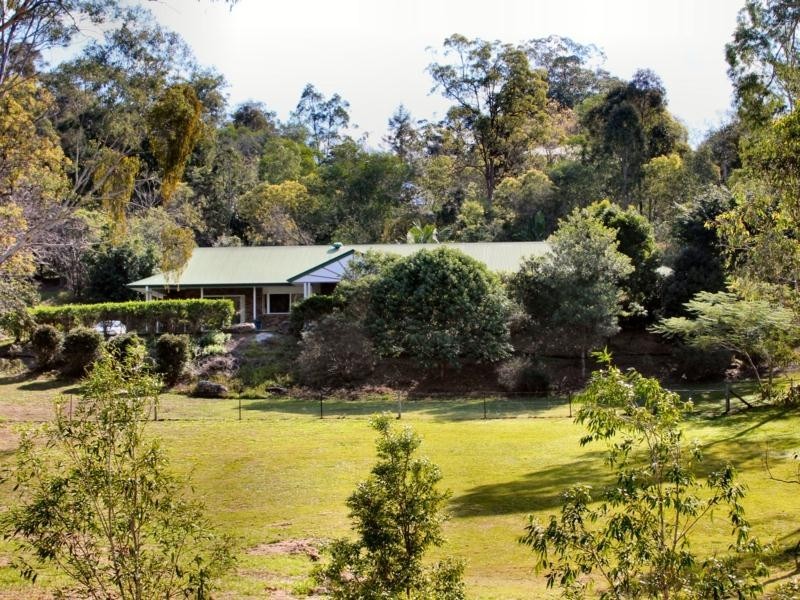 9 Riversleigh Road, Bellbowrie QLD 4070