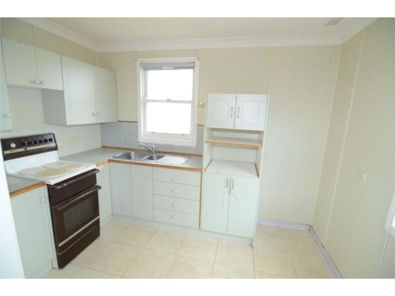 13 Kurrawa Crescent, Dapto NSW 2530