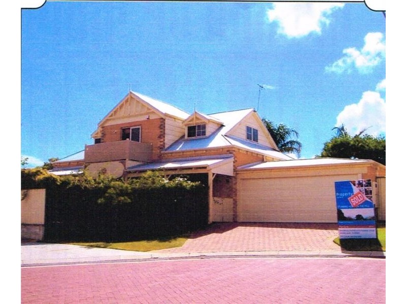 7 Boas Place, Hilton WA 6163