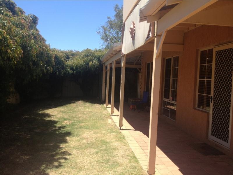 7 Boas Place, Hilton WA 6163