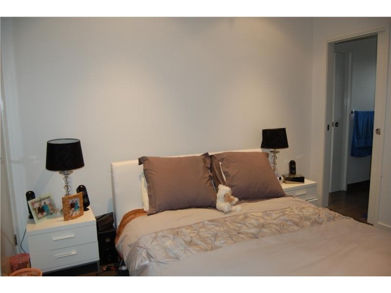 1/12 Gunnedah street, Sunshine VIC 3020