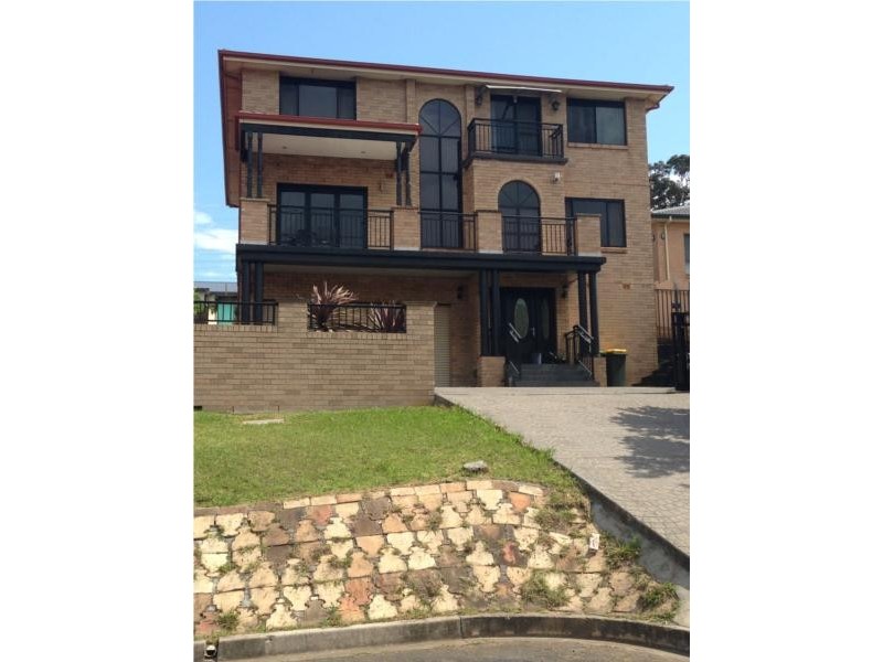 21 GRATTAN ST, Cringila NSW 2502