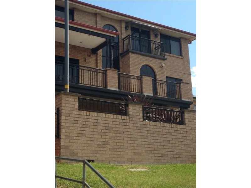 21 GRATTAN ST, Cringila NSW 2502