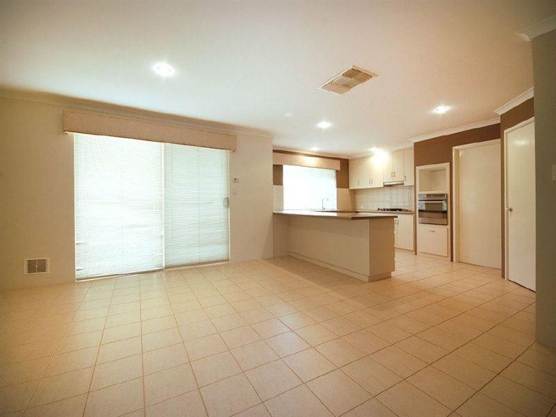 32 Marriot Turn, Currambine WA 6028