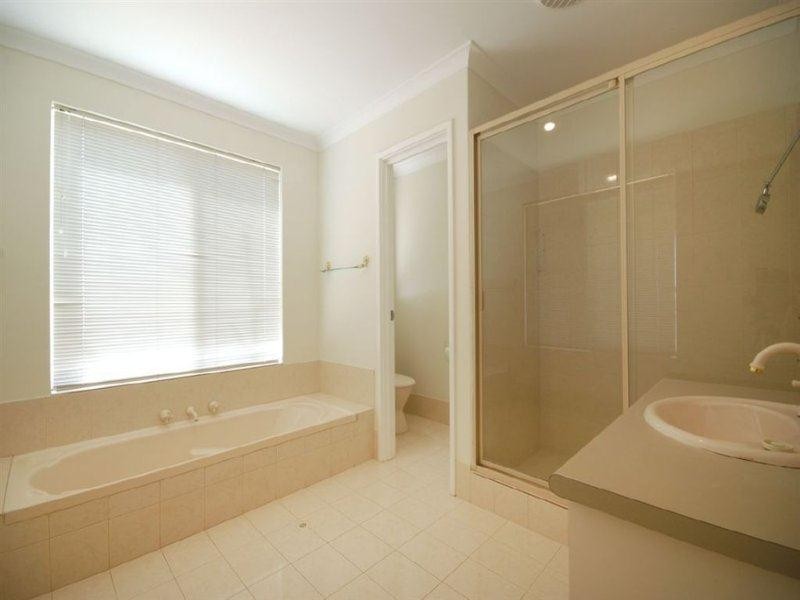 32 Marriot Turn, Currambine WA 6028