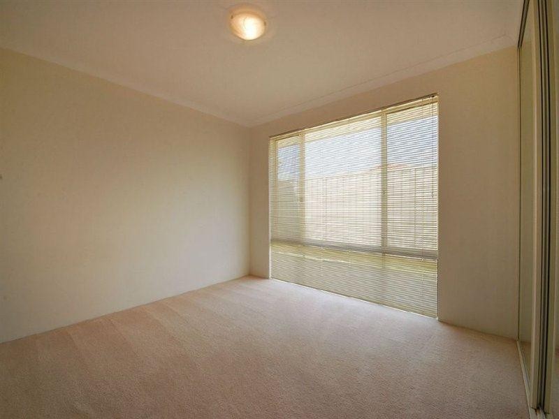 32 Marriot Turn, Currambine WA 6028