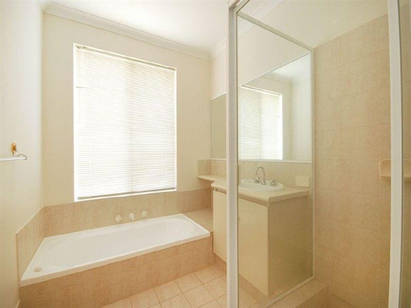 32 Marriot Turn, Currambine WA 6028