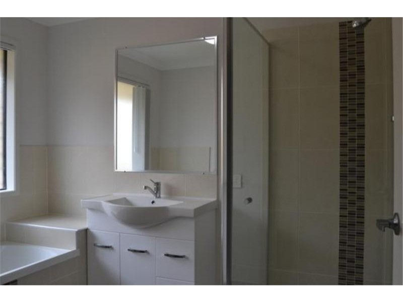 29 Navickas Cct, Redbank Plains QLD 4301