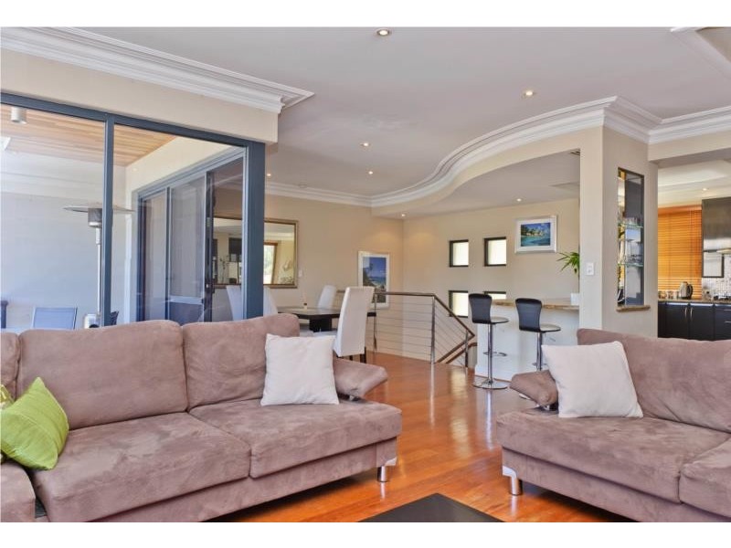 2A Eileen Street, Cottesloe WA 6011