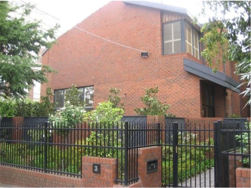 2/3 Wallace Avenue, Toorak VIC 3142