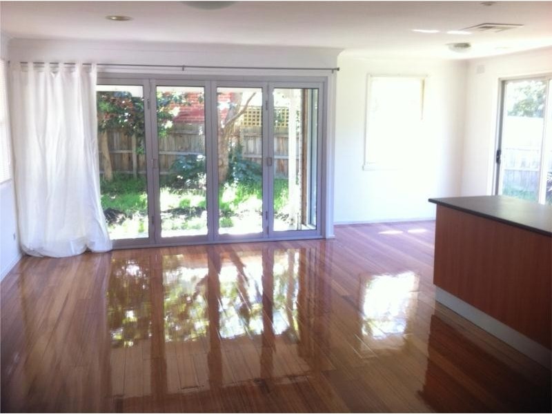 10 Kent Close, Blackburn North VIC 3130