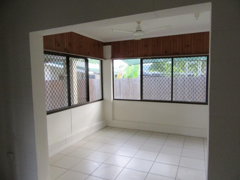 2/10 Lomond Close, Edge Hill QLD 4870