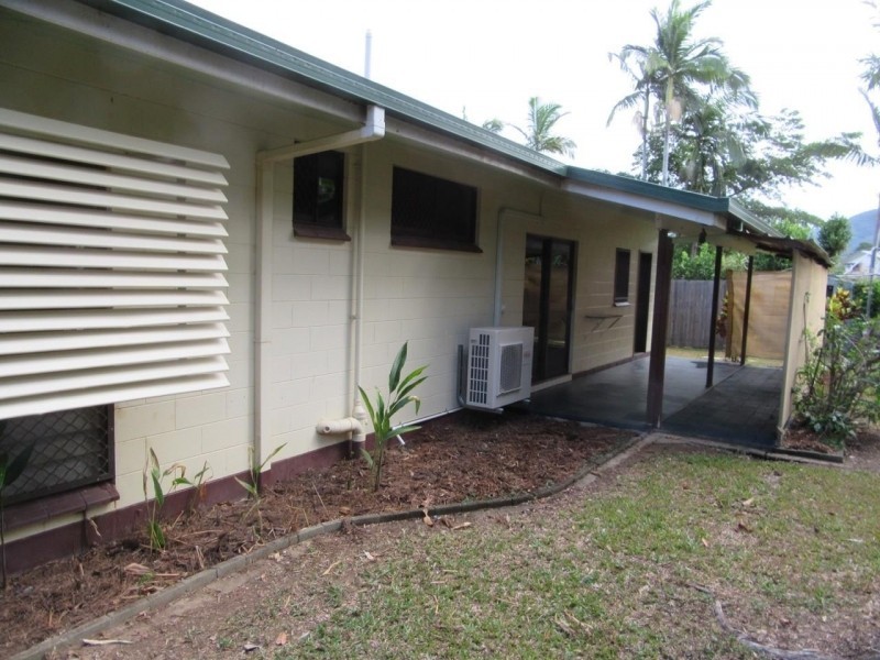 2/10 Lomond Close, Edge Hill QLD 4870