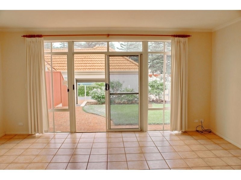 1/242 Seaview road, Henley Beach SA 5022