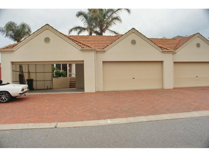 1/242 Seaview road, Henley Beach SA 5022