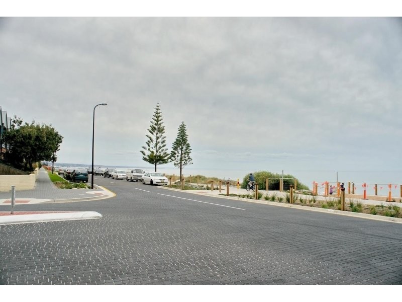 1/242 Seaview road, Henley Beach SA 5022