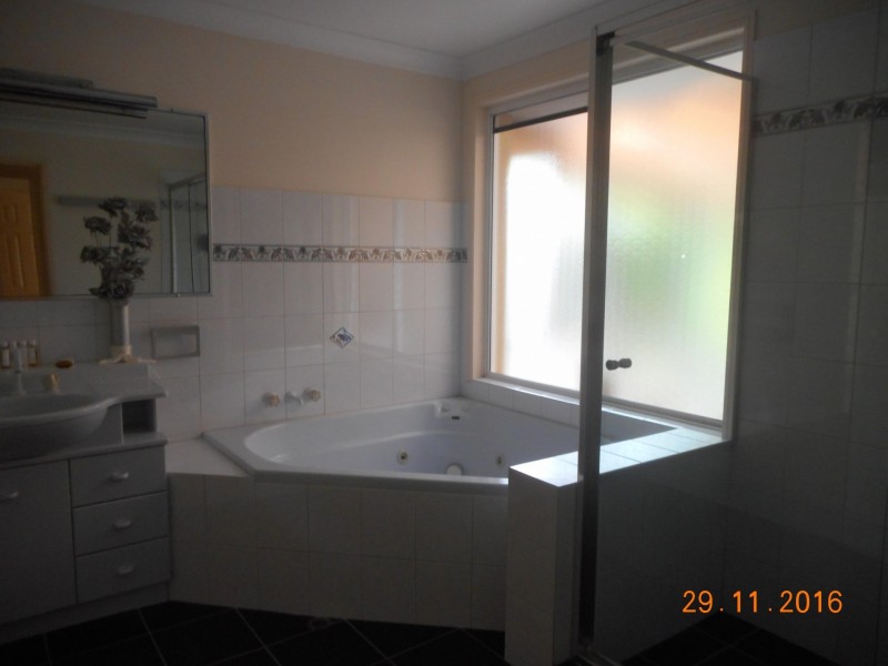 10 Baileys Road, Tallai QLD 4213