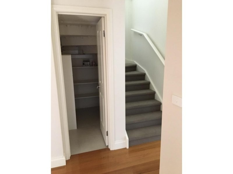 2/46 Hillside Road, Rosanna VIC 3084