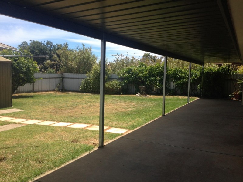 23 Warilda Crescent, Hallett Cove SA 5158