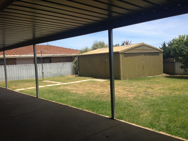 23 Warilda Crescent, Hallett Cove SA 5158