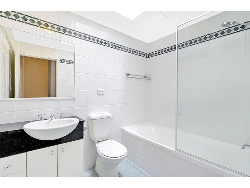 18/1-7 Lagoon Street, Narrabeen NSW 2101