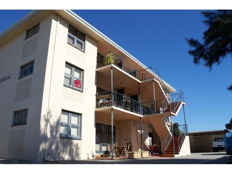 2/1 Chalmers Street, Fremantle WA 6160