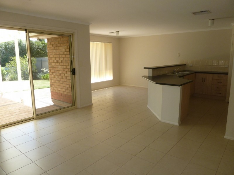 25 Alderman Avenue, Seacombe Gardens SA 5047