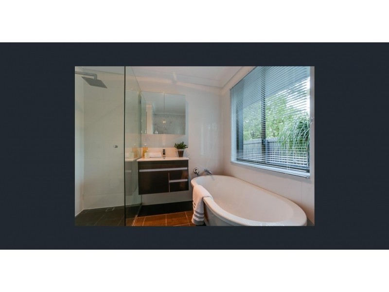 14 Peppertree Street, Sinnamon Park QLD 4073