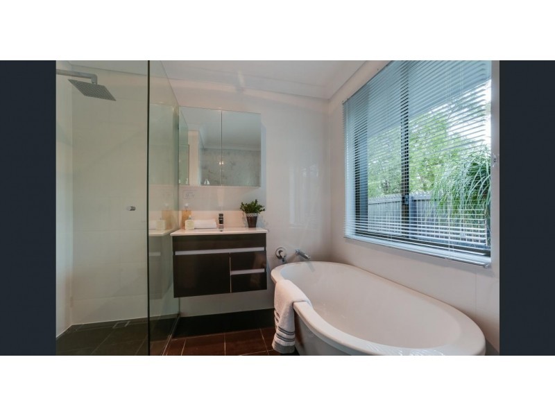 14 Peppertree Street, Sinnamon Park QLD 4073