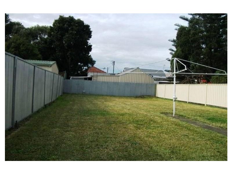 18 Rawson Street, Mayfield NSW 2304