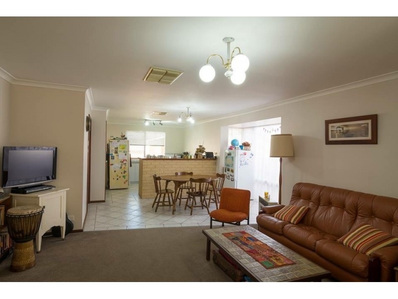 b/5 Gorst Court, Eaton WA 6232