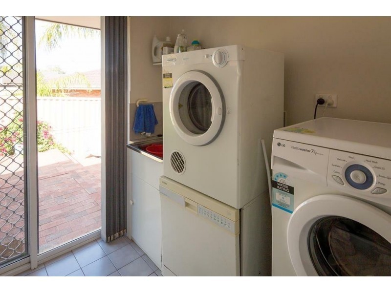 b/5 Gorst Court, Eaton WA 6232