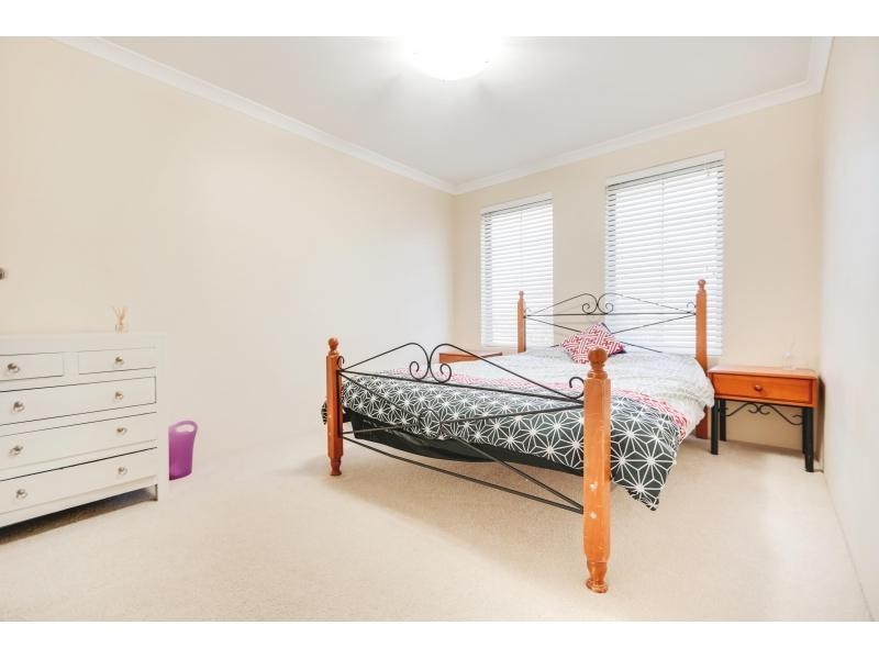 6 Anglesea Way, Madora Bay WA 6210