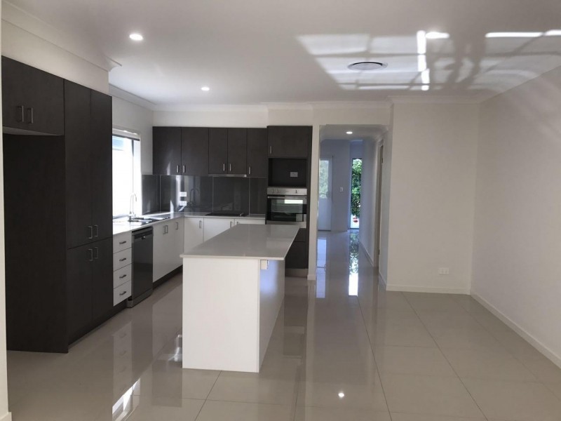 98 McDermott Parade, Rochedale QLD 4123