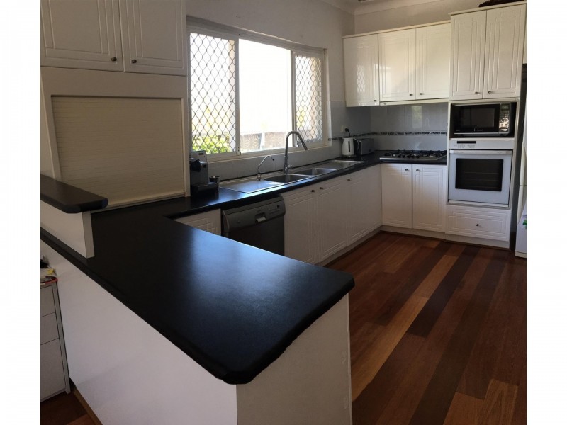 15 Pass Crescent, Beaconsfield WA 6162
