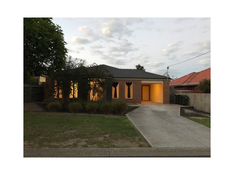 12 Watson Avenue, Belmont VIC 3216