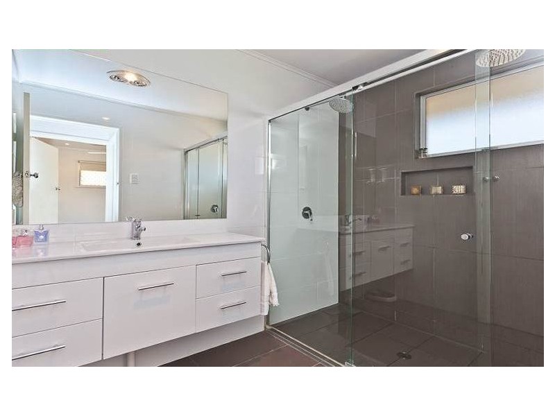 4 Church St, Kippa-ring QLD 4021