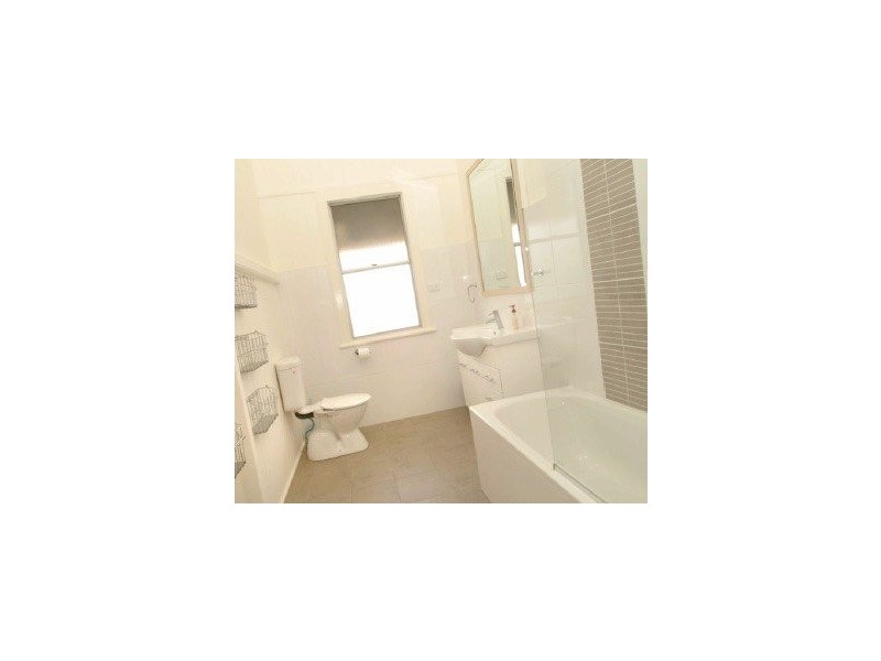 2 Elfin Street, East Brisbane QLD 4169