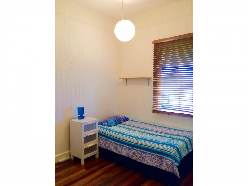 2 Elfin Street, East Brisbane QLD 4169