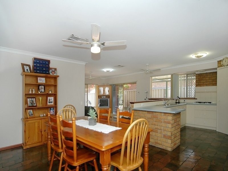 6 Lockyer court, Duncraig WA 6023